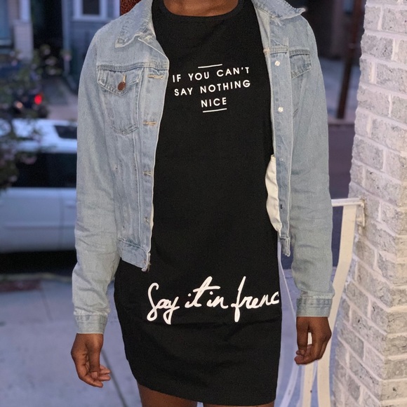 Scripted t-shirt dress - Picture 2 of 3